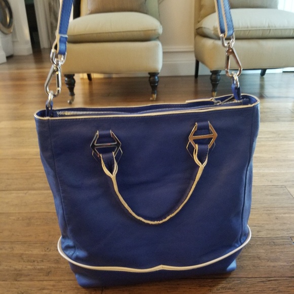 Gianfranco Ferre royal blue hand bag - Picture 2 of 6